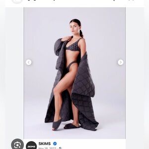 SKIMS Quilted Robe in Black